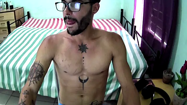 CubanHot27 online show from June 23, 2026, 2:26 pm