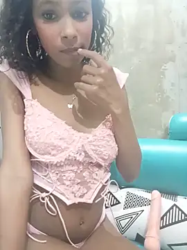Snapshot of AlmaDream chatting on June 22, 2026, 3:25 am AlmaDream online show from June 22, 2026, 3:25 am