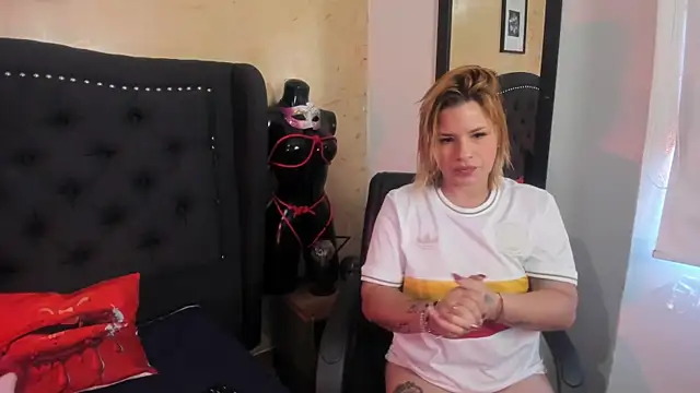 StefyTaylor online show from June 16, 2026, 1:33 pm