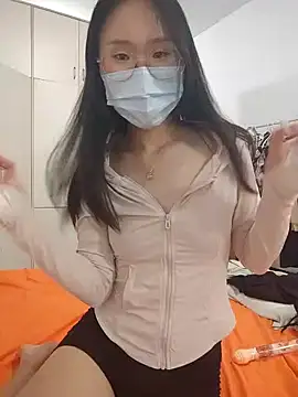 xiaomin666 online show from July 13, 2026, 4:06 pm
