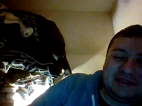 Frank06039CL online show from July 4, 2026, 11:53 pm