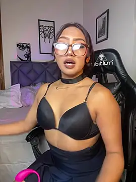 Snapshot of Cattleya_Love chatting on June 28, 2026, 2:18 am Cattleya Love online show from June 28, 2026, 2:18 am
