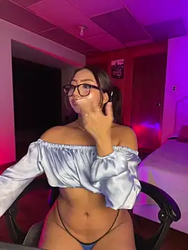 Snapshot of Cattleya_Love chatting on July 15, 2026, 2:18 am Cattleya Love online show from July 15, 2026, 2:18 am