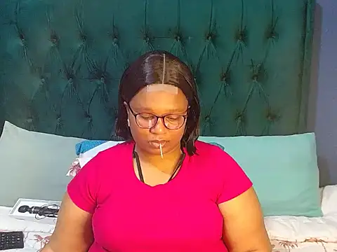 Snapshot of MISS_BLACKBERY chatting on June 22, 2026, 10:18 pm MISS BLACKBERY online show from June 22, 2026, 10:18 pm
