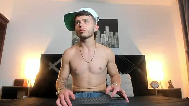 Zeus damian21 online show from July 1, 2026, 4:02 am
