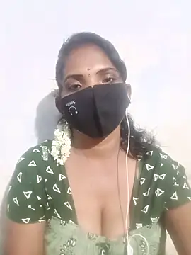 Snapshot of akshaya4311 chatting on June 17, 2026, 4:39 pm akshaya4311 online show from June 17, 2026, 4:39 pm
