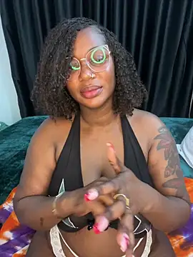 Snapshot of Honeylust26 chatting on June 16, 2026, 6:19 pm Honeylust26 online show from June 16, 2026, 6:19 pm