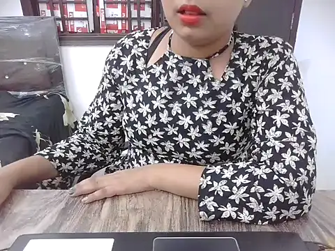 Bold-Divya1 online show from June 22, 2026, 3:47 am