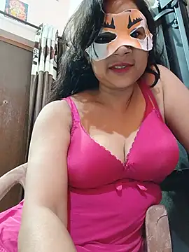 Snapshot of rashmi007 chatting on August 8, 2026, 6:15 pm rashmi007 online show from August 8, 2026, 6:15 pm