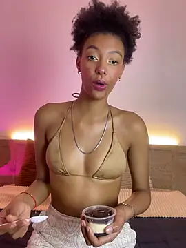 Kiara Kamau XXX online show from July 10, 2026, 12:16 pm