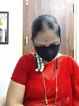 Snapshot of Tamil_white_beauty chatting on July 4, 2026, 1:15 pm Tamil white beauty online show from July 4, 2026, 1:15 pm