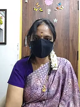 Snapshot of Tamil_white_beauty chatting on July 18, 2026, 6:49 pm Tamil white beauty online show from July 18, 2026, 6:49 pm