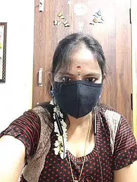 Snapshot of Tamil_white_beauty chatting on July 19, 2026, 2:36 pm Tamil white beauty online show from July 19, 2026, 2:36 pm