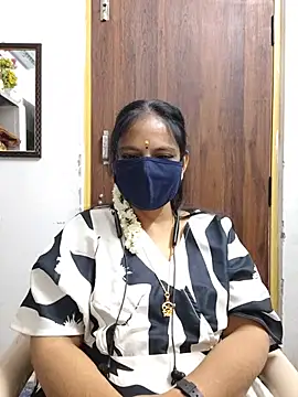 Snapshot of Tamil_white_beauty chatting on July 16, 2026, 10:45 am Tamil white beauty online show from July 16, 2026, 10:45 am