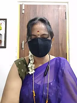 Snapshot of Tamil_white_beauty chatting on July 11, 2026, 6:03 am Tamil white beauty online show from July 11, 2026, 6:03 am