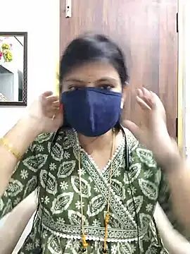 Snapshot of Tamil_white_beauty chatting on July 3, 2026, 9:05 am Tamil white beauty online show from July 3, 2026, 9:05 am