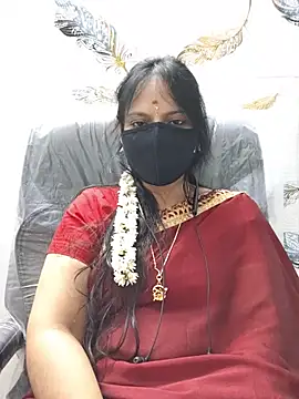Snapshot of Tamil_white_beauty chatting on July 28, 2026, 6:20 pm Tamil white beauty online show from July 28, 2026, 6:20 pm