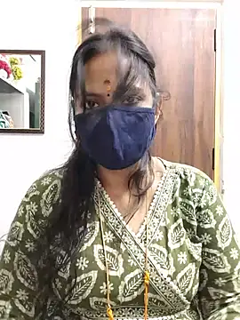 Snapshot of Tamil_white_beauty chatting on June 24, 2026, 7:18 am Tamil white beauty online show from June 24, 2026, 7:18 am