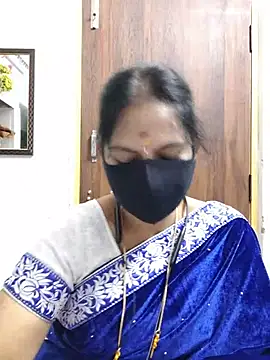 Snapshot of Tamil_white_beauty chatting on July 12, 2026, 5:58 pm Tamil white beauty online show from July 12, 2026, 5:58 pm