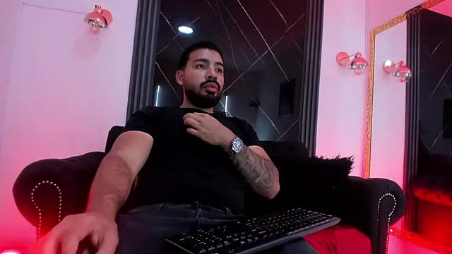 Snapshot of Massimo_Moretti chatting on July 18, 2026, 8:50 pm Massimo Moretti online show from July 18, 2026, 8:50 pm
