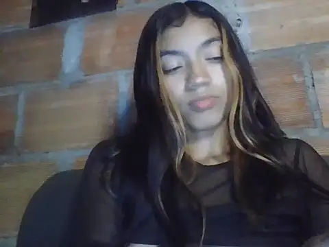 canelita0510 online show from June 18, 2026, 5:17 am