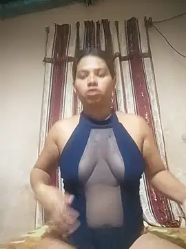 Snapshot of Linda_fox2 chatting on July 14, 2026, 9:21 pm Linda fox2 online show from July 14, 2026, 9:21 pm