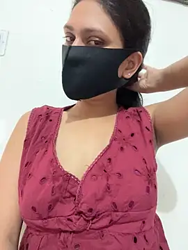 kavyq3791 online show from June 19, 2026, 4:18 am