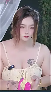 Snapshot of lingling7889 chatting on June 16, 2026, 9:42 am lingling7889 online show from June 16, 2026, 9:42 am