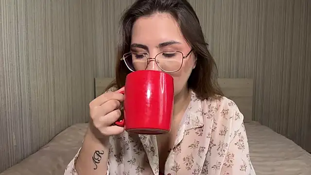 Snapshot of Mina_Aston chatting on July 8, 2026, 7:20 am Mina Aston online show from July 8, 2026, 7:20 am