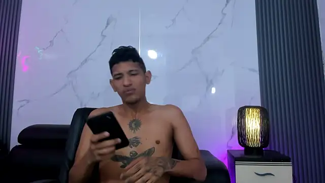 Snapshot of Kleyn_black chatting on June 18, 2026, 10:20 am Kleyn black online show from June 18, 2026, 10:20 am
