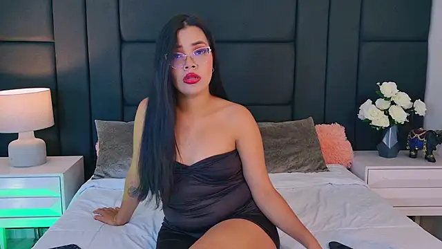 AliceLavenders online show from June 29, 2026, 1:33 pm