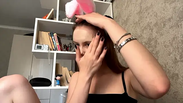 Snapshot of Mollybeans chatting on July 1, 2026, 1:22 pm Mollybeans online show from July 1, 2026, 1:22 pm