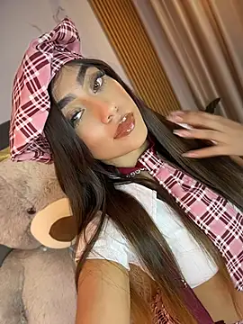 Snapshot of Briana_Jonss chatting on June 20, 2026, 3:33 am Briana Jonss online show from June 20, 2026, 3:33 am
