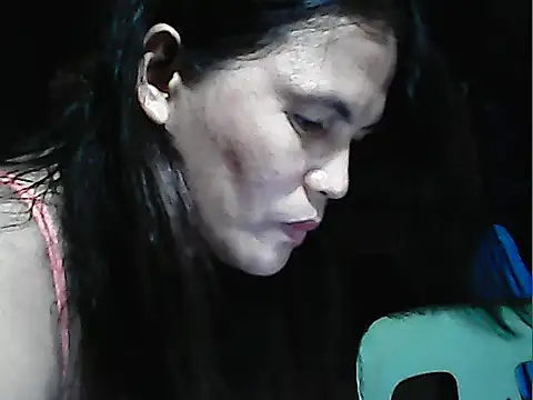 Snapshot of Scarletkiss01 chatting on August 4, 2026, 5:23 am Scarletkiss01 online show from August 4, 2026, 5:23 am