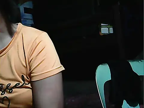 Snapshot of Scarletkiss01 chatting on August 5, 2026, 1:05 pm Scarletkiss01 online show from August 5, 2026, 1:05 pm