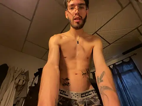 Snapshot of Leo_Saint_ chatting on June 14, 2026, 7:26 pm Leo Saint online show from June 14, 2026, 7:26 pm