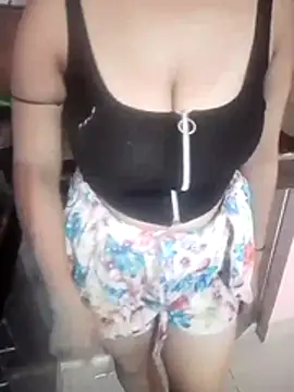 Snapshot of Riya_Beauty chatting on June 29, 2026, 3:35 am Riya Beauty online show from June 29, 2026, 3:35 am