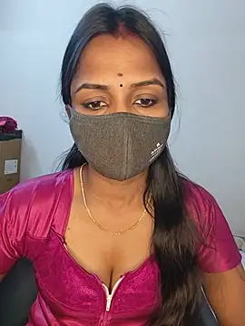 Snapshot of YALINITWO7_TAMIL chatting on June 26, 2026, 4:24 pm YALINITWO7 TAMIL online show from June 26, 2026, 4:24 pm