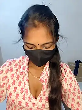 Snapshot of YALINITWO7_TAMIL chatting on July 17, 2026, 7:00 pm YALINITWO7 TAMIL online show from July 17, 2026, 7:00 pm