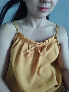 Snapshot of camri-zz chatting on August 3, 2026, 4:31 am camri-zz online show from August 3, 2026, 4:31 am