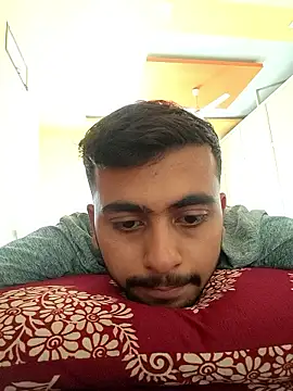 Snapshot of Royal_yadav_2310 chatting on June 18, 2026, 9:14 am Royal yadav 2310 online show from June 18, 2026, 9:14 am
