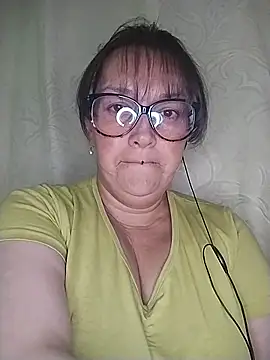  Saraqueen-- online show from June 17, 2026, 2:44 am