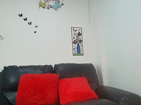 Snapshot of EMI_BLISS chatting on June 16, 2026, 8:31 pm EMI BLISS online show from June 16, 2026, 8:31 pm
