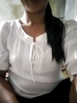 Helen-nn online show from June 28, 2026, 1:28 pm