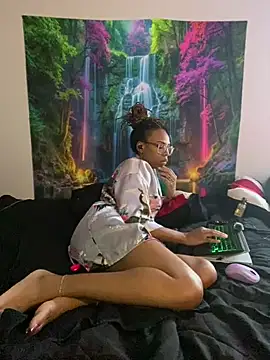 Snapshot of Opal_Rainbow chatting on June 1, 2026, 6:07 pm Opal Rainbow online show from June 1, 2026, 6:07 pm