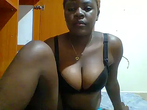Snapshot of ebonylov23 chatting on June 18, 2026, 8:24 am ebonylov23 online show from June 18, 2026, 8:24 am