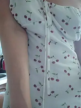 Snapshot of LoveVixen_LoveWolf chatting on June 24, 2026, 12:59 pm LoveVixen LoveWolf online show from June 24, 2026, 12:59 pm