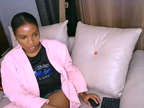 Bustycece online show from July 21, 2026, 6:59 am