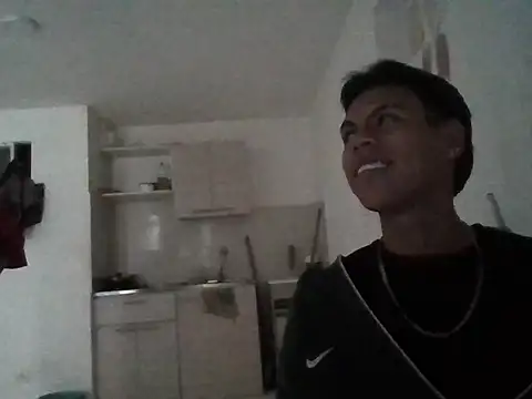 Snapshot of sebas_atractivo chatting on June 15, 2026, 10:20 pm sebas atractivo online show from June 15, 2026, 10:20 pm