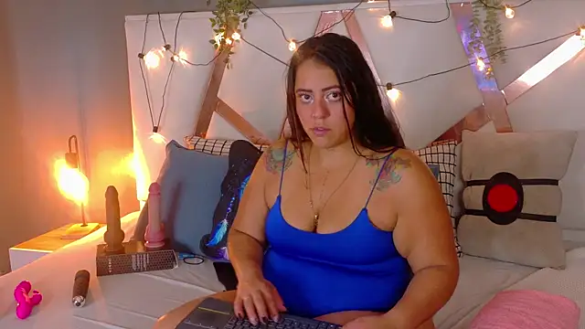 ShelyEvans   online show from August 4, 2026, 12:04 am
